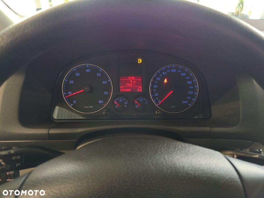Volkswagen Touran 1.6 Freestyle - 14