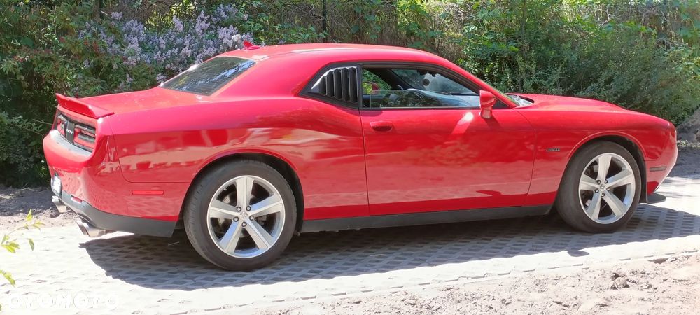 Dodge Challenger - 9