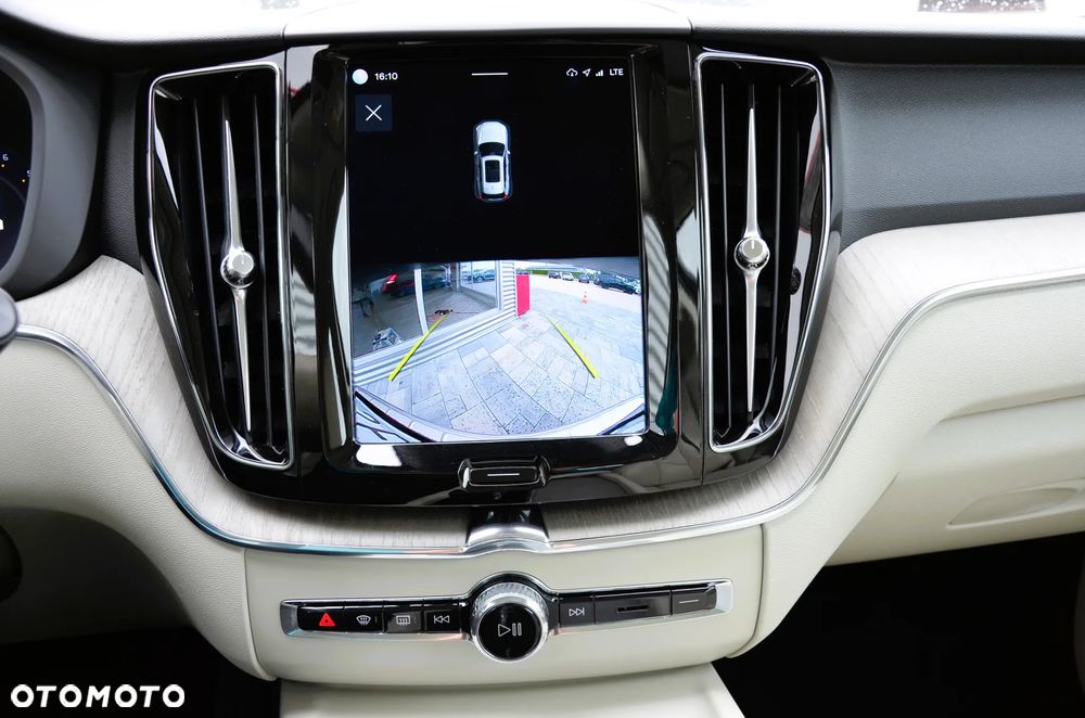 Volvo XC 60 B4 D Geartronic RDesign - 32