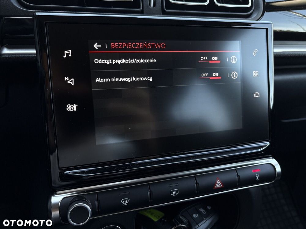Citroën C3 1.2 PureTech Shine EAT6 - 21