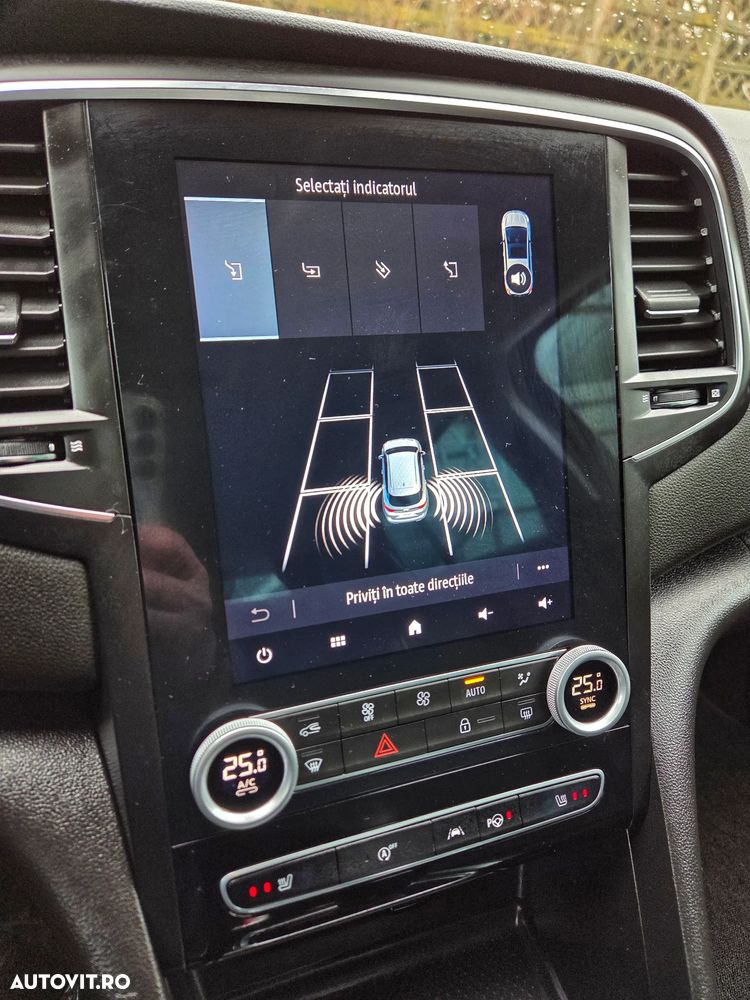 Renault Megane BLUE dCi 115 EDC BOSE EDITION - 25