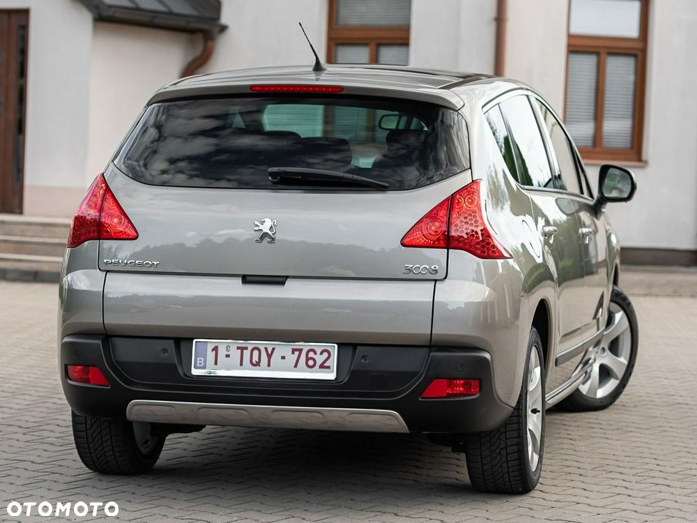 Peugeot 3008 HDi 115 Allure - 3