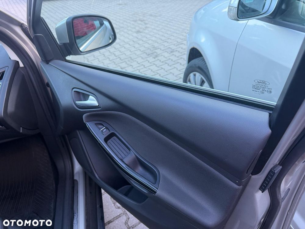 Ford Focus 1.5 EcoBoost STart-Stopp-System TITANIUM - 16