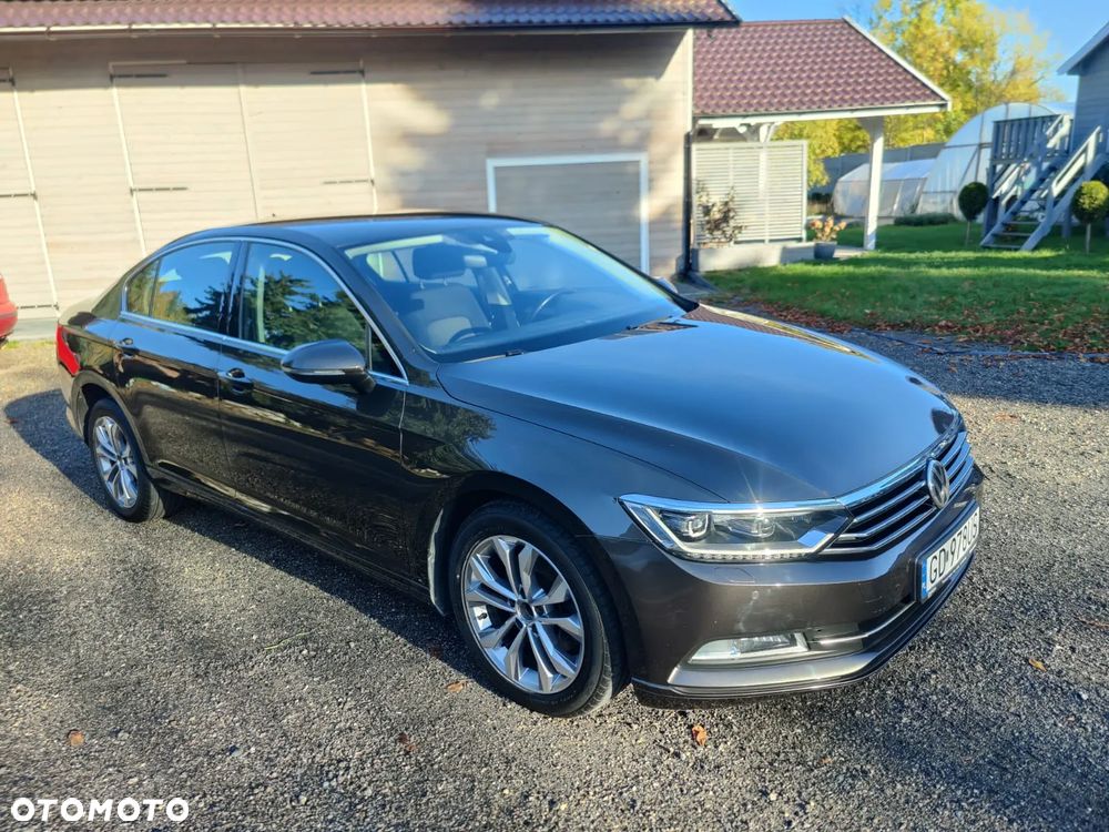 Volkswagen Passat - 15