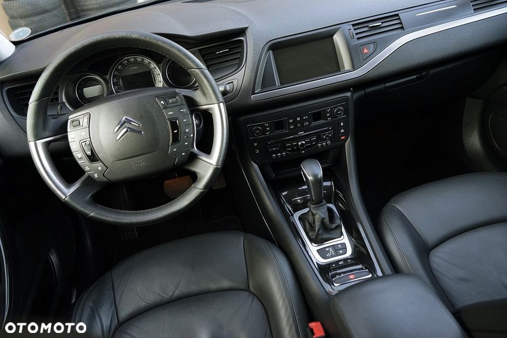 Citroën C5 HDi 135 FAP Exclusive - 23