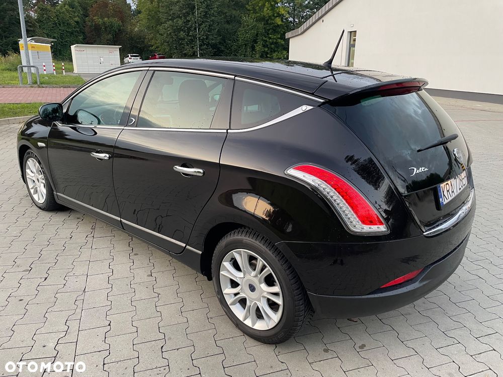 Lancia Delta 1.6 MJ Silver - 3