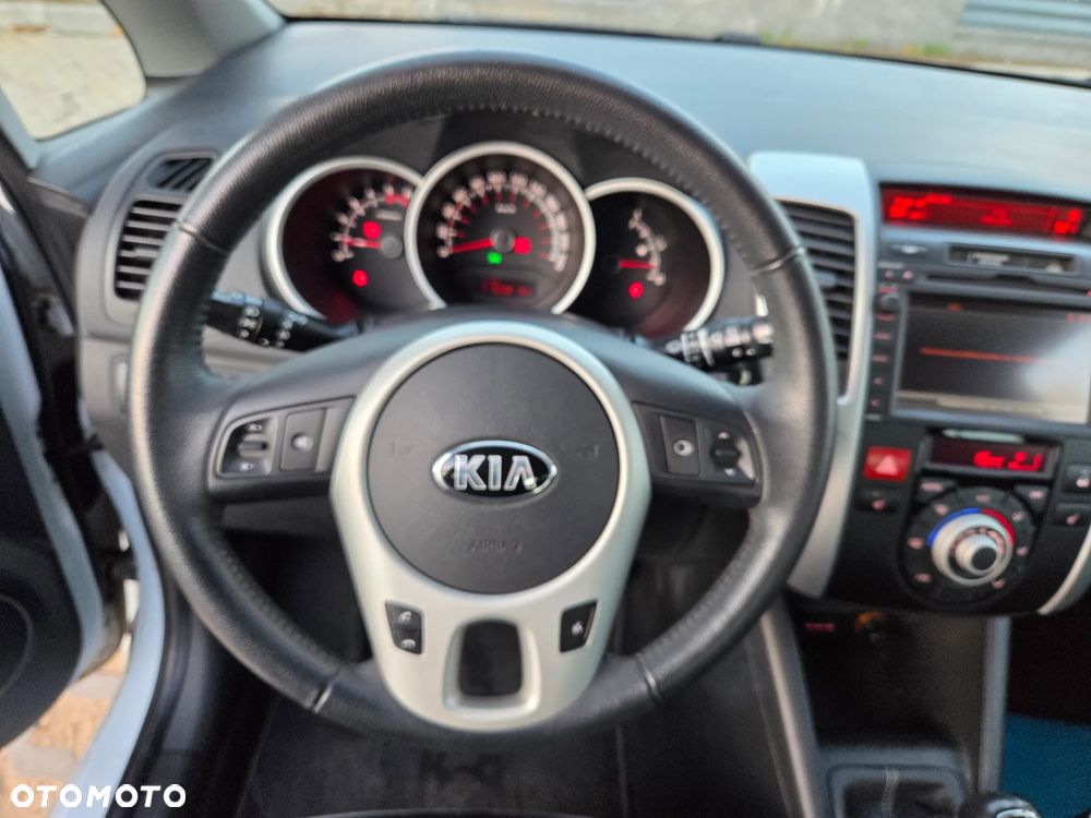 Kia Venga 1.6 CRDi 128 Platinum Edition - 6