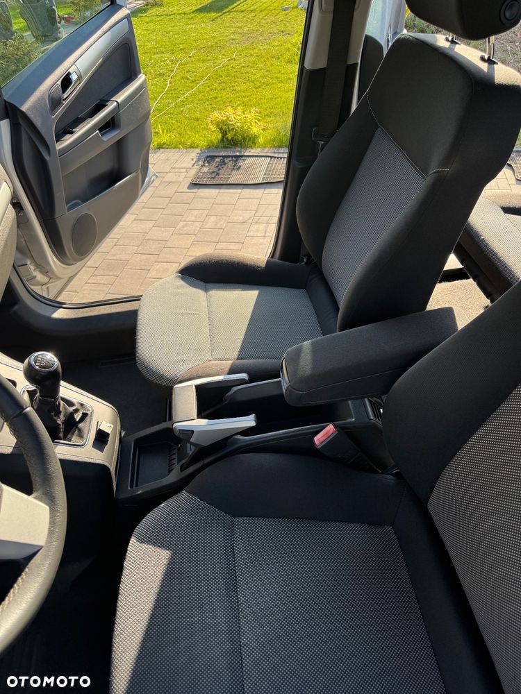 Opel Zafira 1.8 Enjoy - 11
