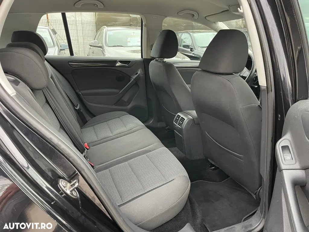 Volkswagen Golf 1.6 TDI DPF BlueMotion - 7