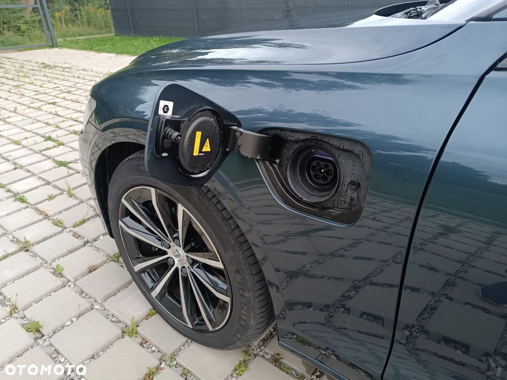 Volvo V60 T8 AWD Plug-In Hybrid Plus Dark - 14
