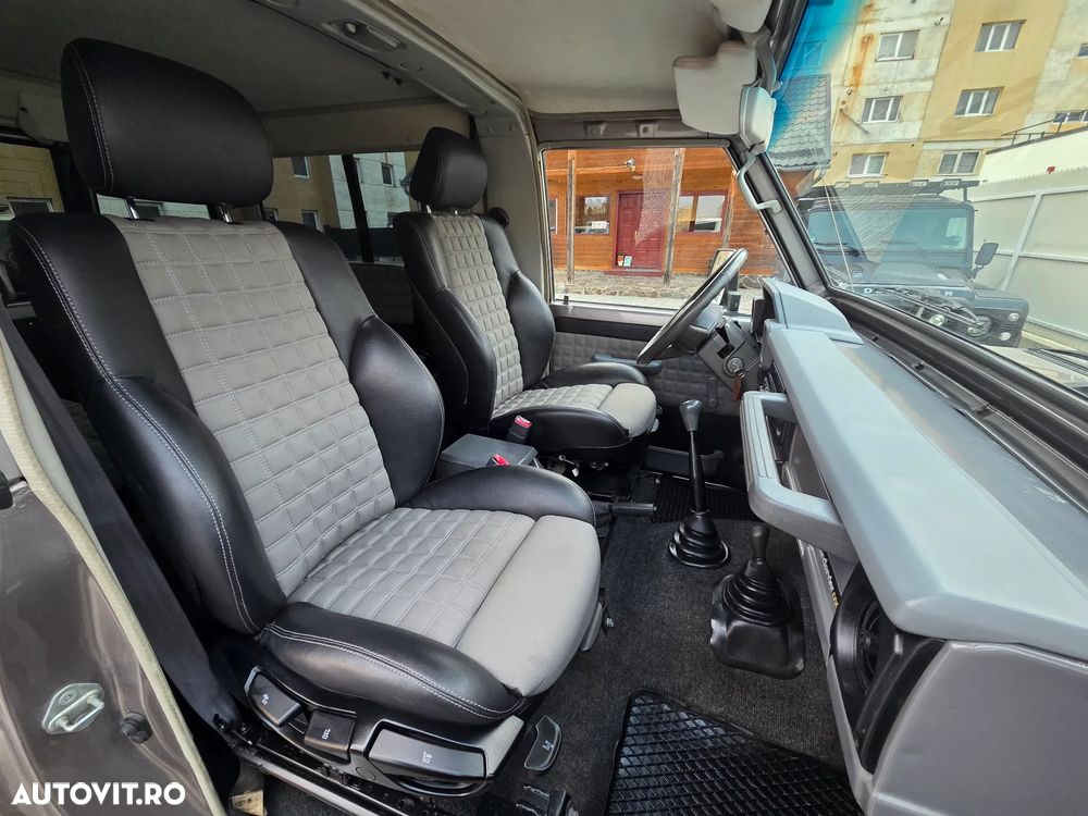 Toyota Land Cruiser - 11