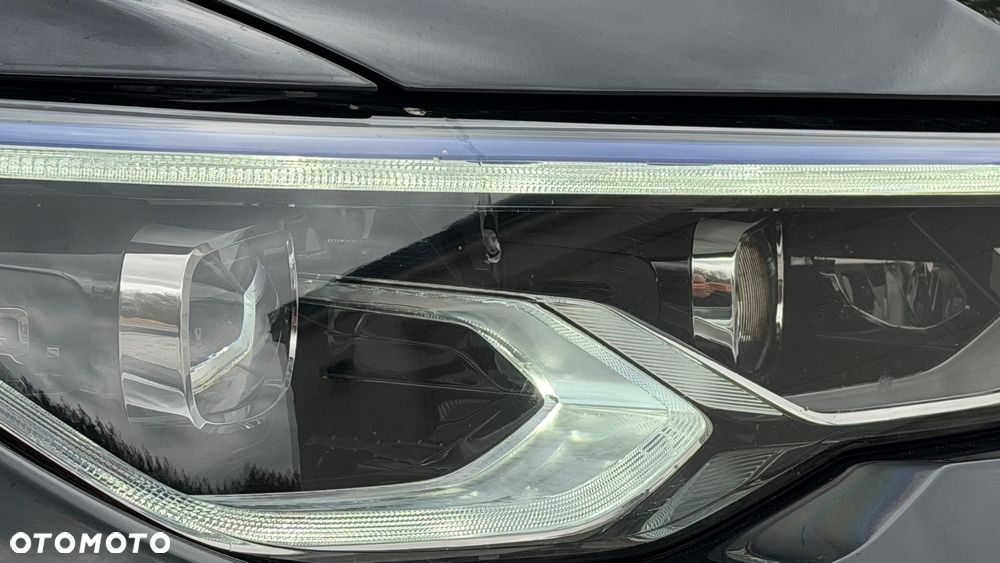 Volkswagen Golf - 4
