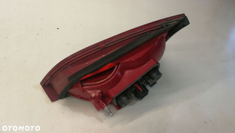 LAMPA LEWY TYŁ W KLAPE AUDI A4 B8 SEDAN 8K5945093D - 6