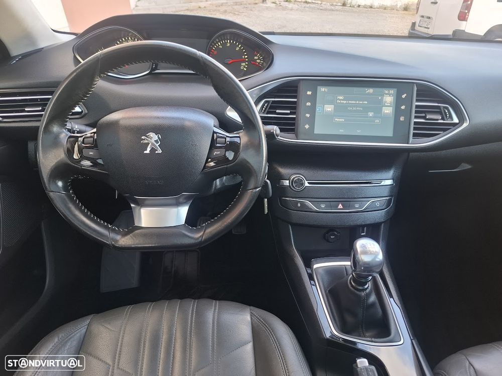 Peugeot 308 SW BlueHDi 120 Stop & Start Allure - 11