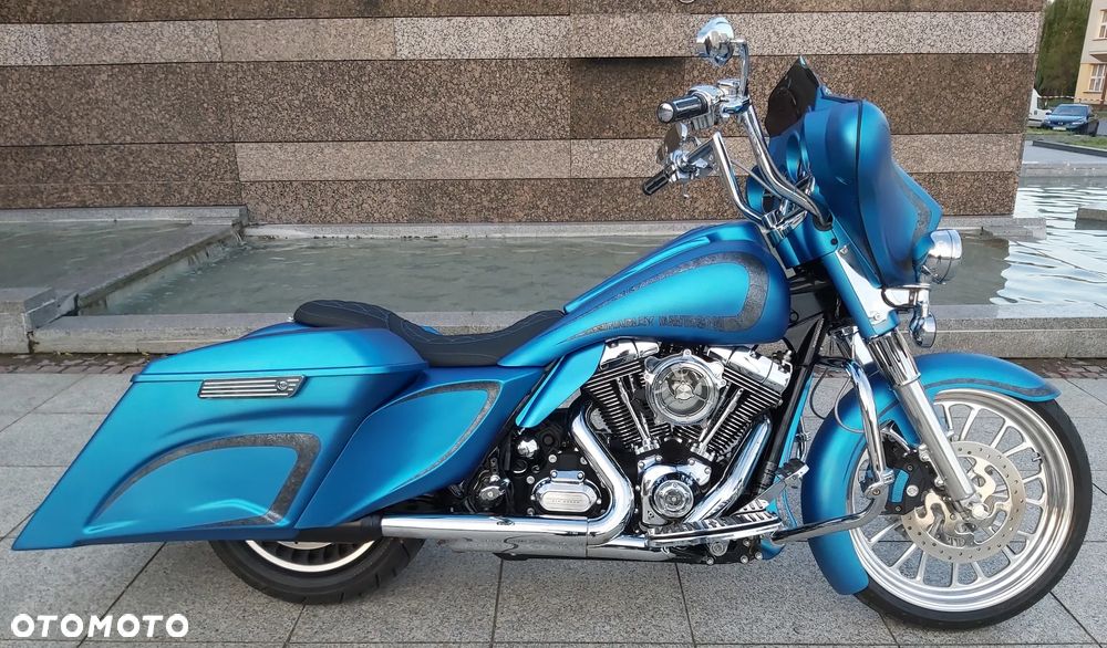 Harley-Davidson Touring Street Glide - 1