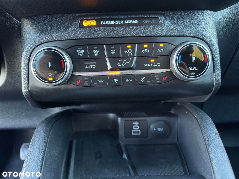 Ford Kuga 2.5 FHEV FWD Titanium - 16