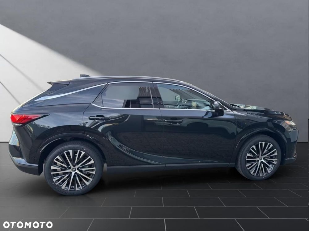 Lexus RX - 8