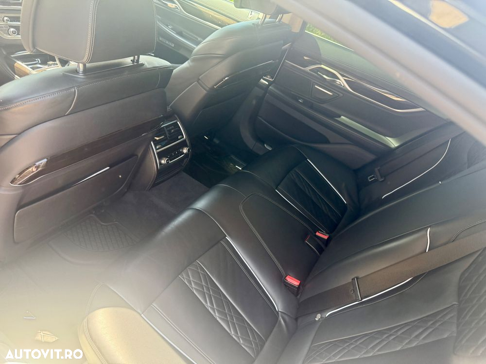 BMW Seria 7 740d xDrive - 11