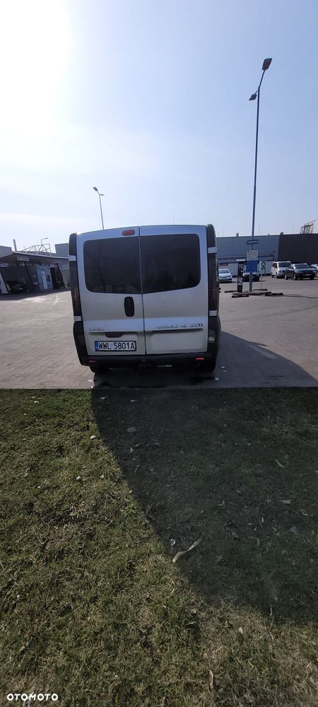 Opel Vivaro - 2