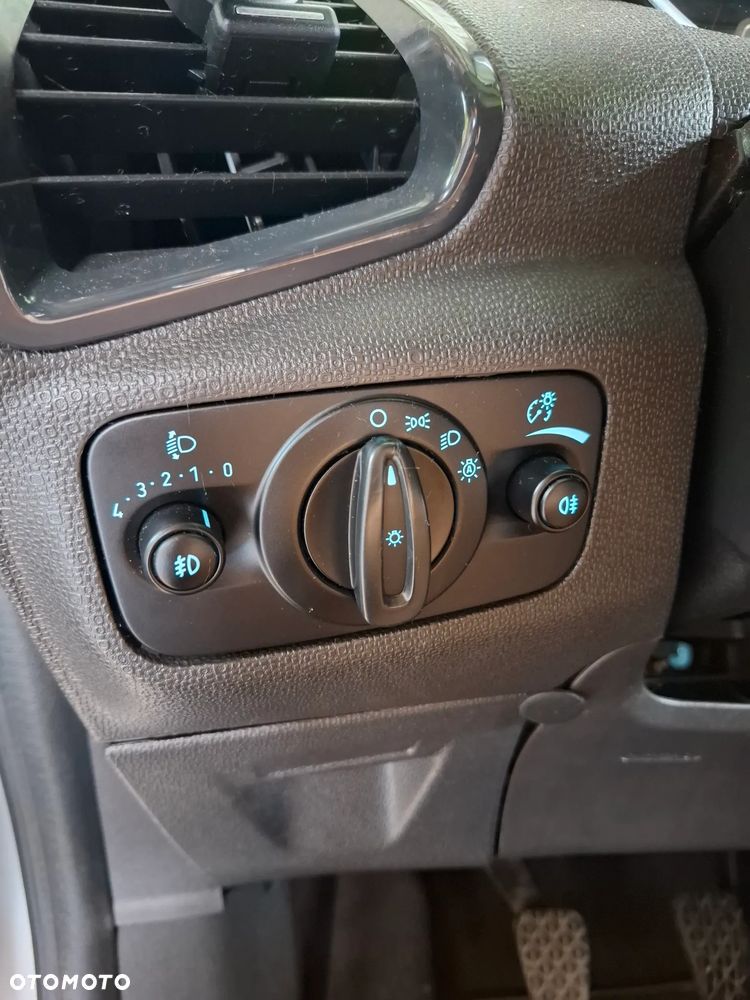 Ford EcoSport - 11