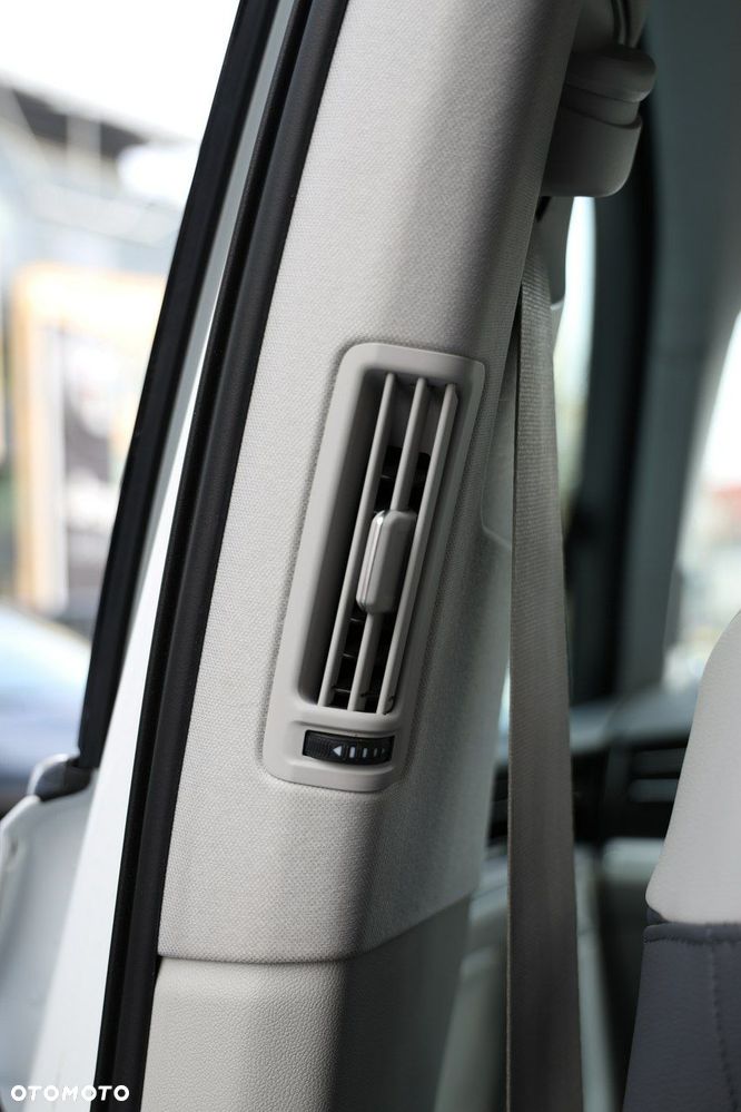 Volkswagen Touareg - 35