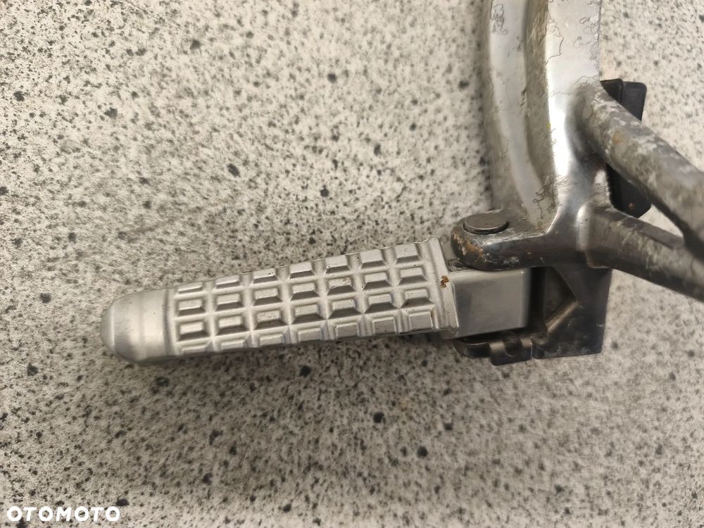Set, podnóżek lewy tył, pasażera Triumph Speed Triple 1050 - 8