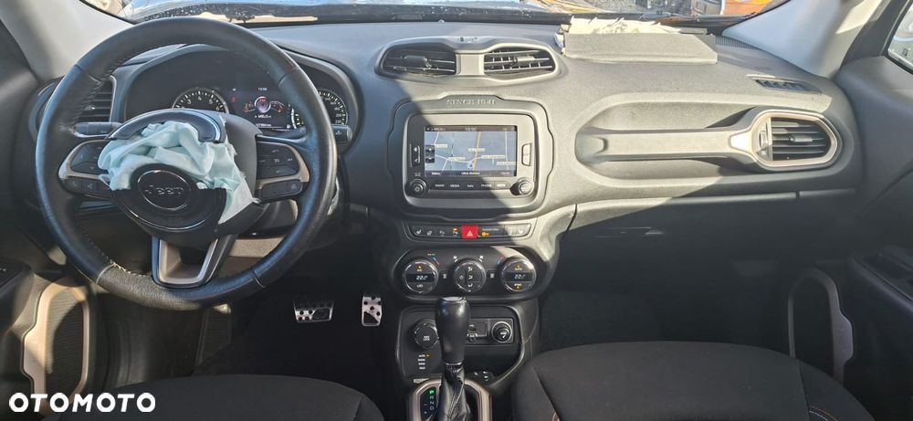 Jeep Renegade 1.4 MultiAir Limited 4WD S&S - 9