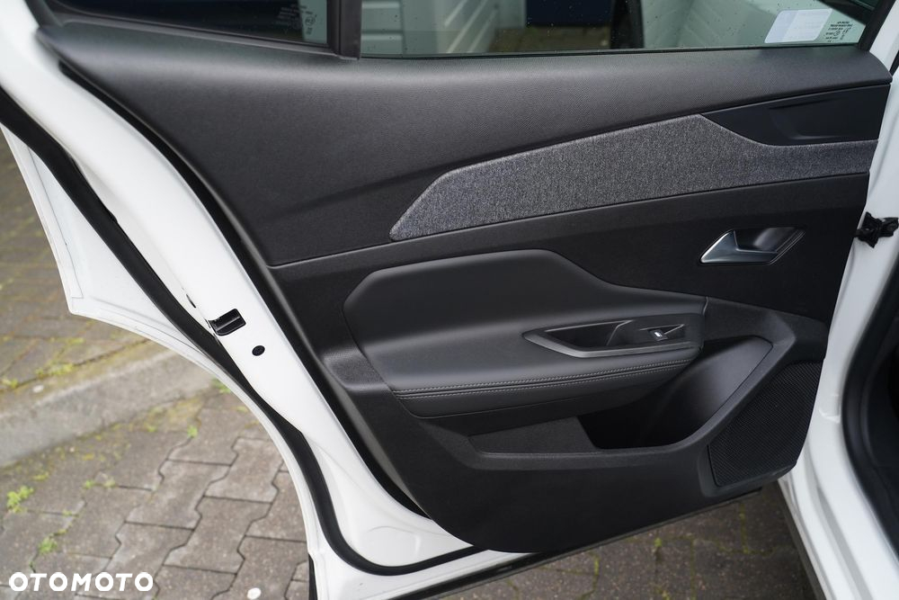 Peugeot 408 1.2 PureTech mHEV Allure S&S e-DSC6 - 9