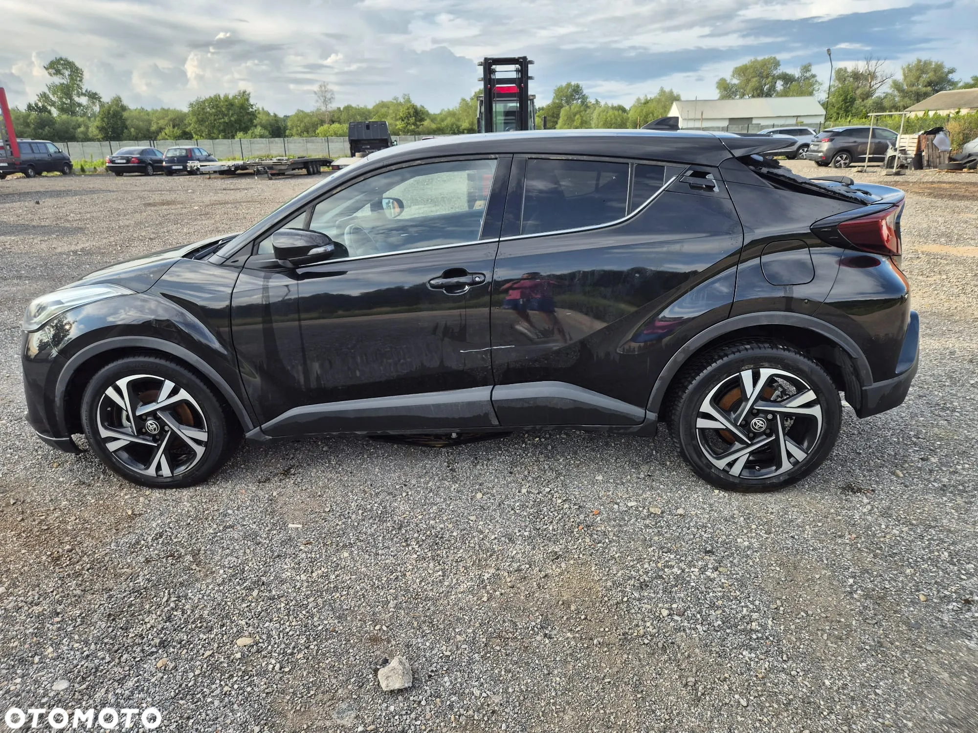 Toyota C-HR 1.8 Hybrid Business Edition - 12
