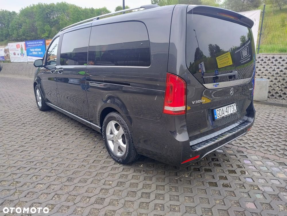 Mercedes-Benz Klasa V 300 d Extralang 4Matic 9G-TRONIC Avantgarde Edition - 39