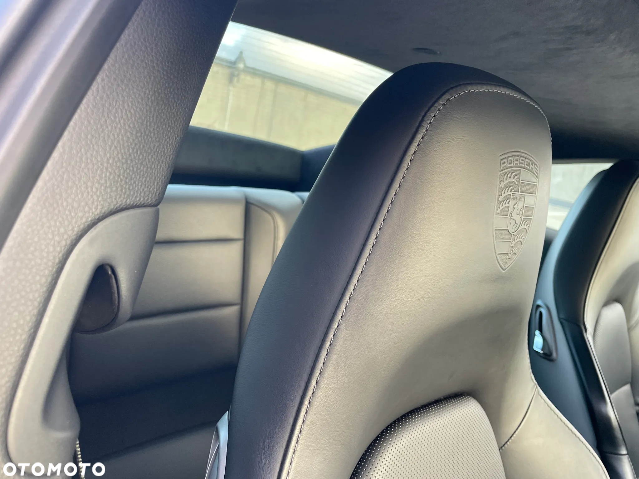Porsche 911 Carrera 4S PDK - 26