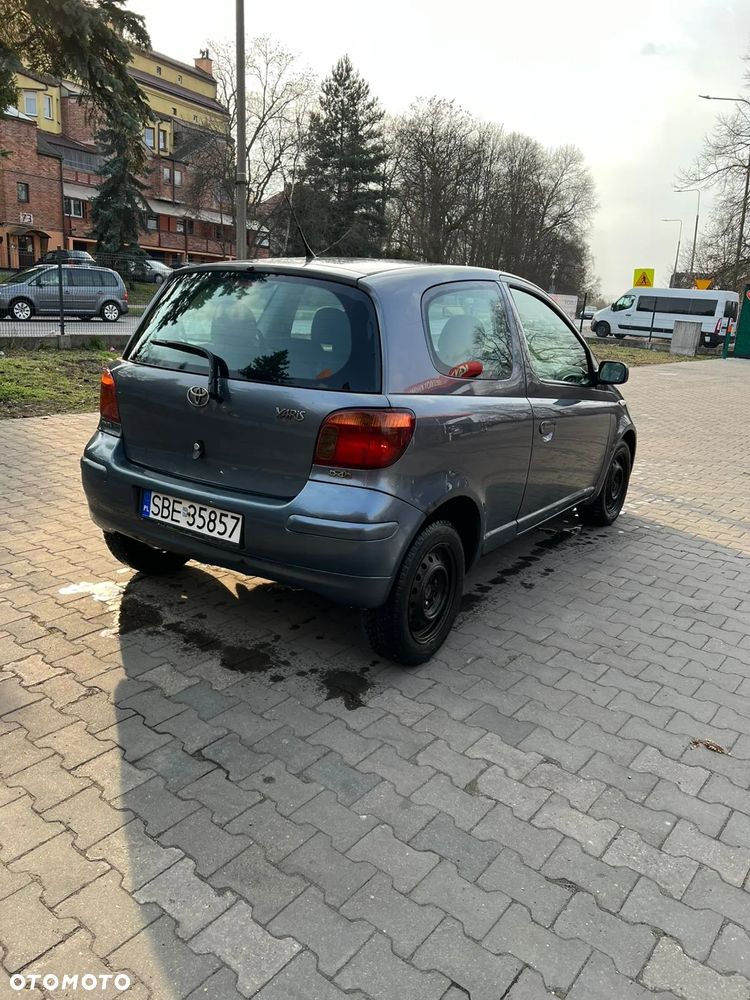 Toyota Yaris 1.4 D-4D Base - 2