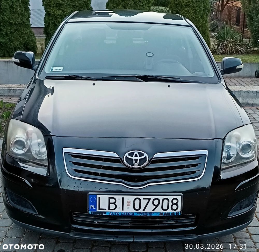Toyota Avensis 2.0 D-4D Luna - 1