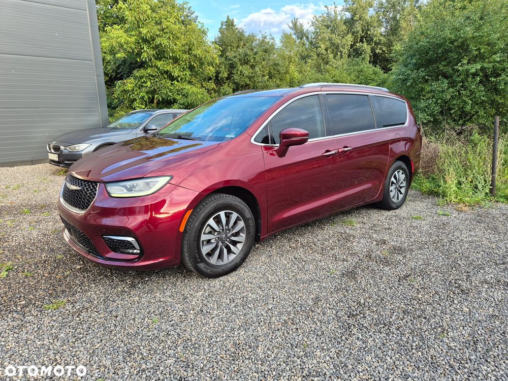 Chrysler Pacifica - 2