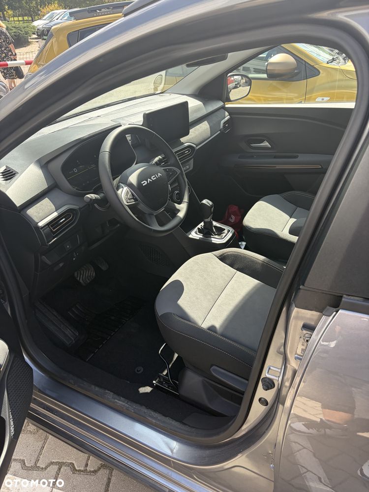 Dacia Jogger 1.6 Full Hybrid 140 Extreme MMT - 15