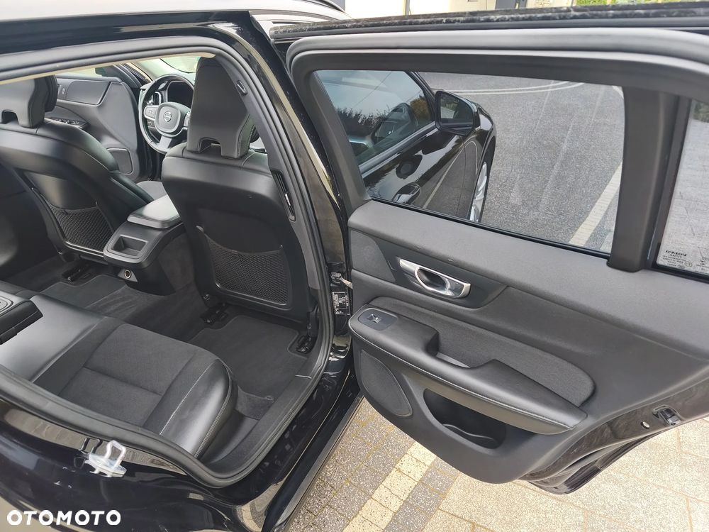 Volvo V60 D3 Momentum Core - 16