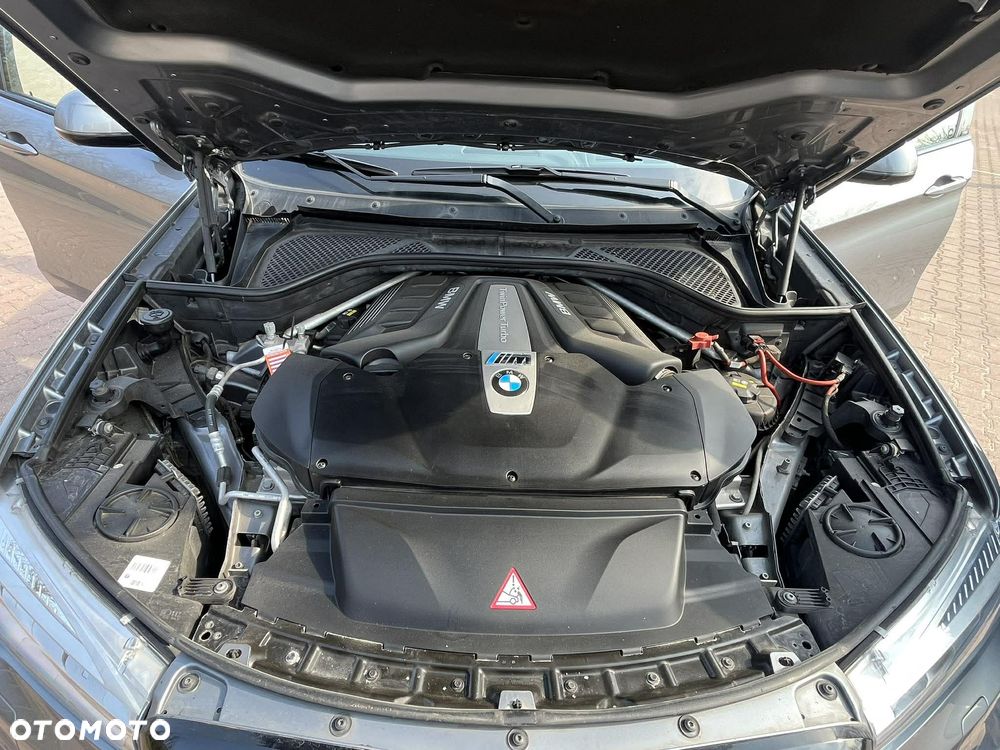 BMW X6 xDrive50i - 17