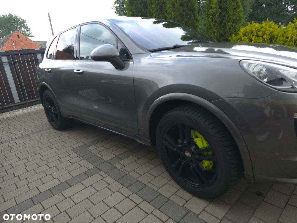 Porsche Cayenne Standard - 4