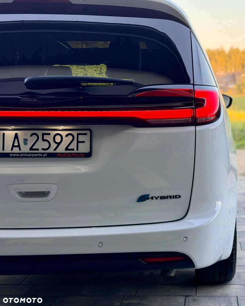 Chrysler Pacifica - 9