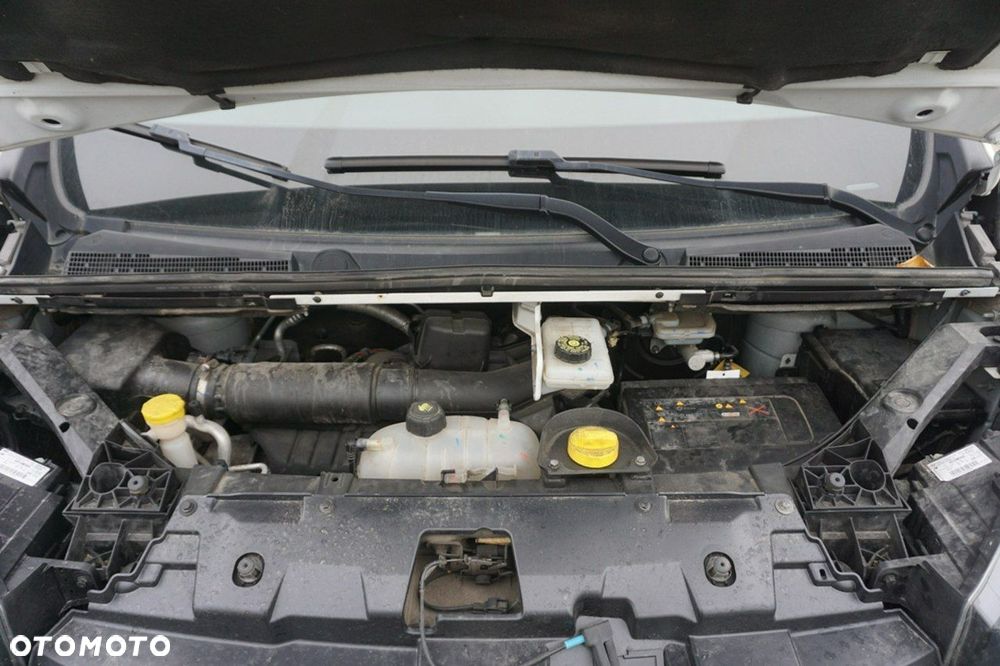 Renault Trafic - 11