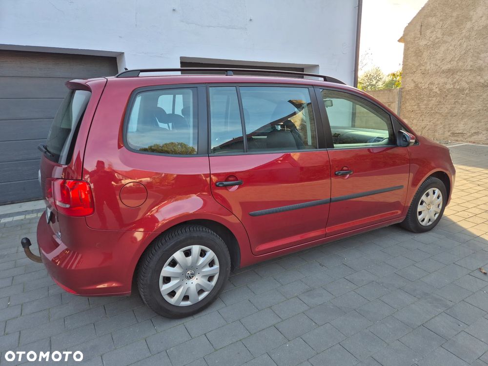 Volkswagen Touran - 4