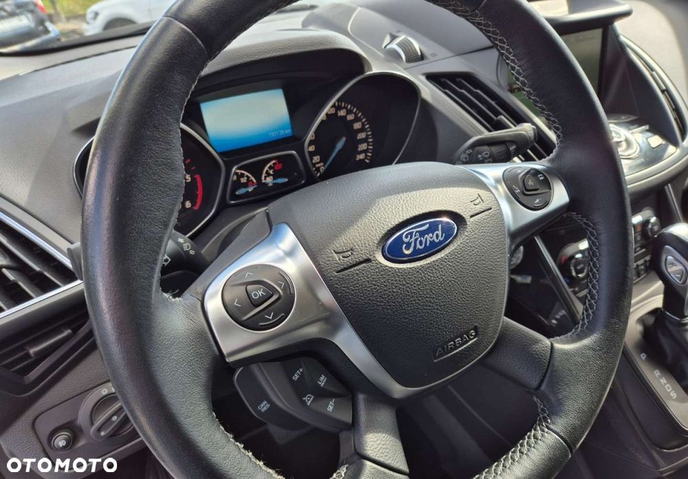 Ford Kuga - 10