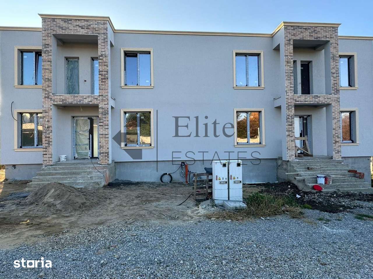 Casa pe deal de vanzare cu 5 camere - Imagine principală: 2/16