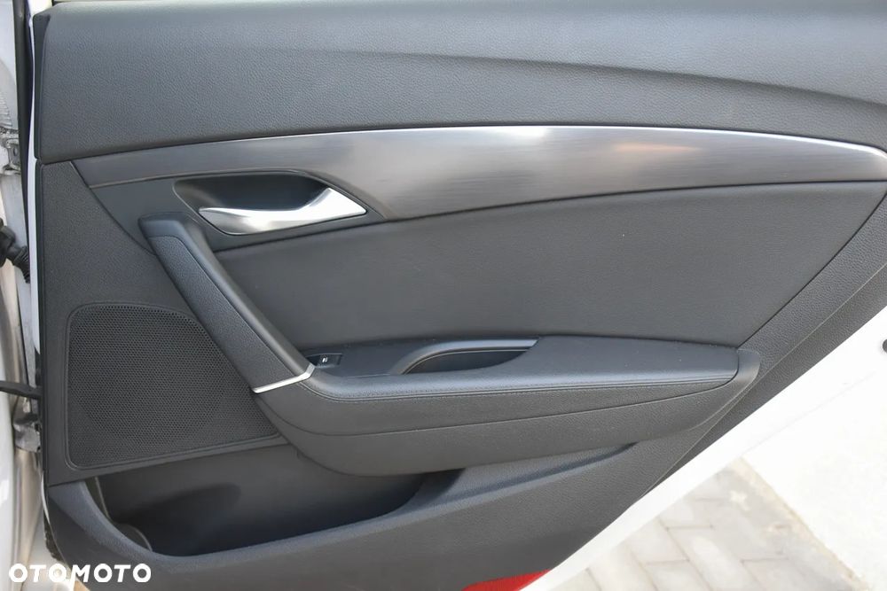 Hyundai i40 Kombi 1.7 CRDi Premium - 33