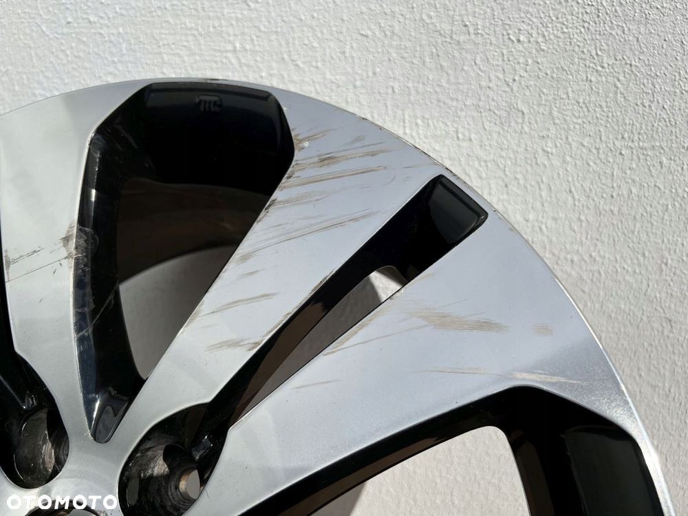 FELGA KIA SPORTAGE 7J 18 ET40,5 52910-3U300 - 2