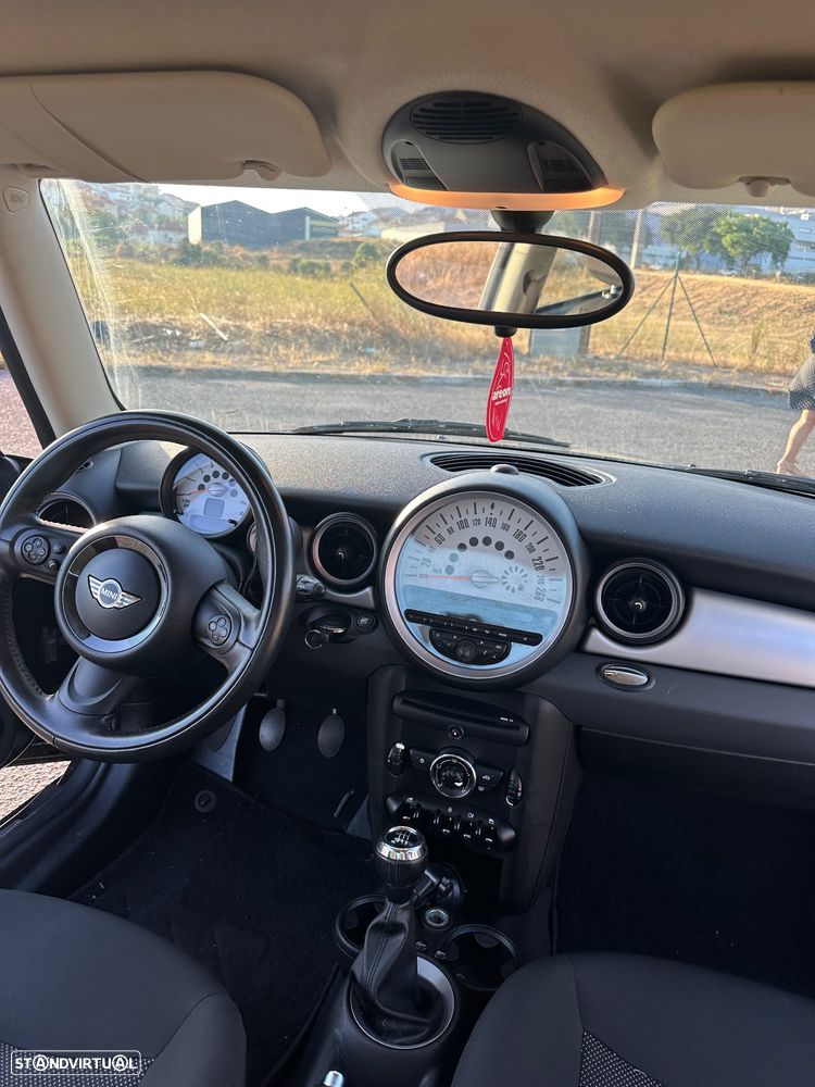 MINI 3 Portas One - 7