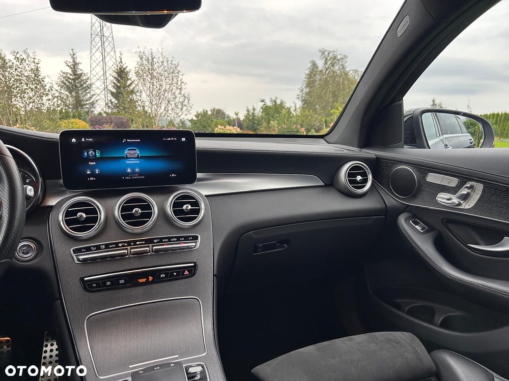 Mercedes-Benz GLC 200 4Matic 9G-TRONIC AMG Line - 26
