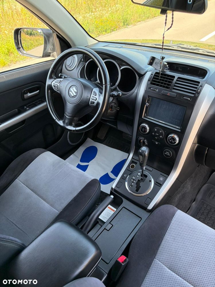 Suzuki Grand Vitara 2.0 20th Anniversary - 23