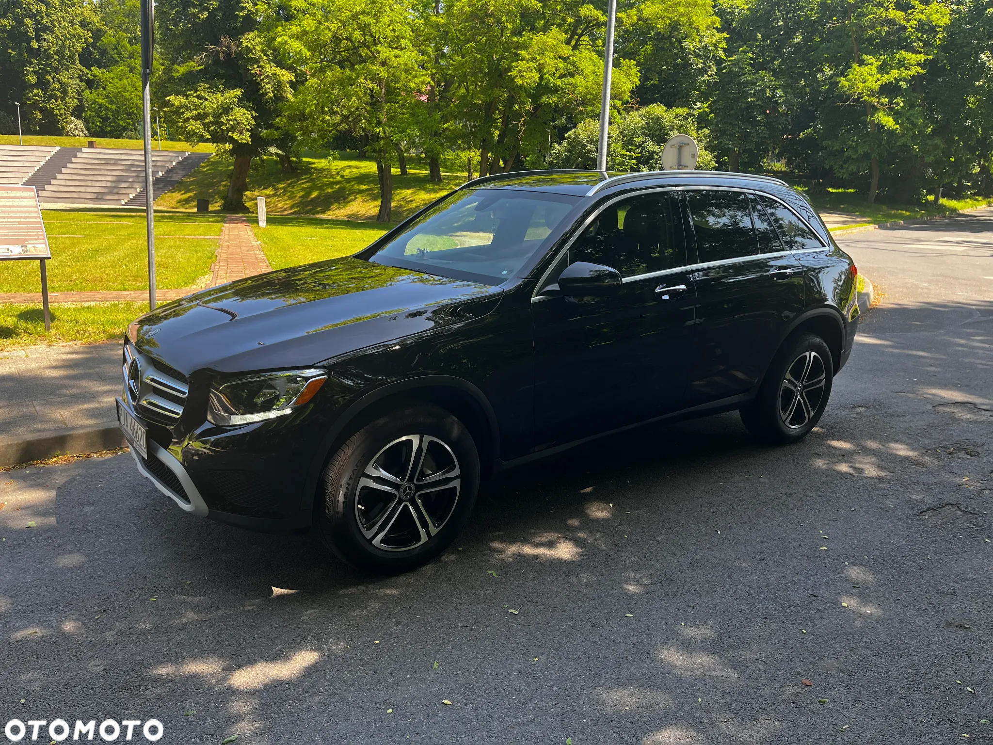 Mercedes-Benz GLC 300 Coupe 4Matic 9G-TRONIC - 2