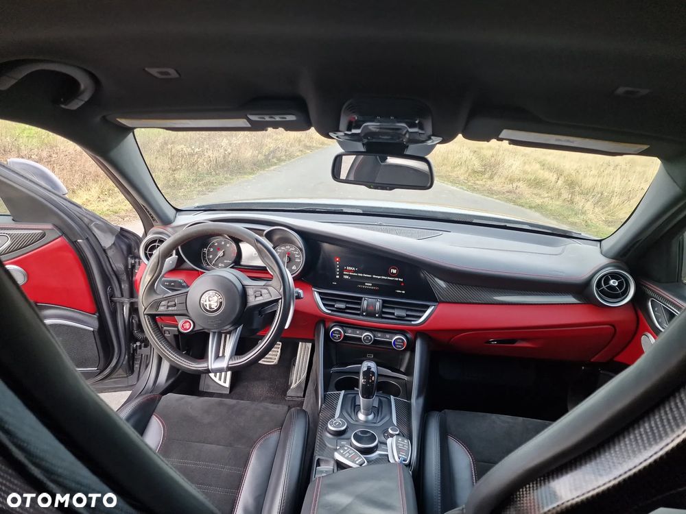 Alfa Romeo Giulia 2.9 V6 Bi-Turbo AT8 Quadrifoglio - 18